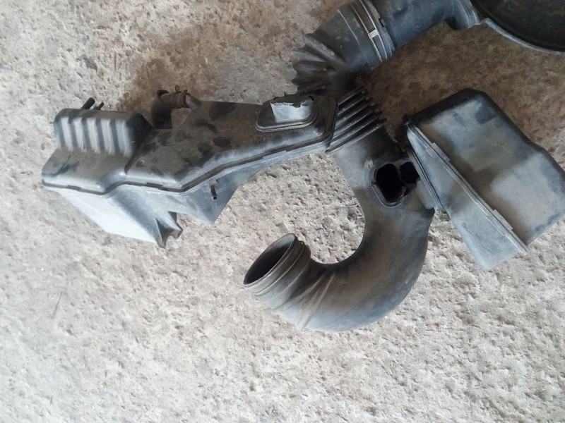 Воздушный резонатор Toyota Land Cruiser 100 2003 4.7 Бензин Днепр