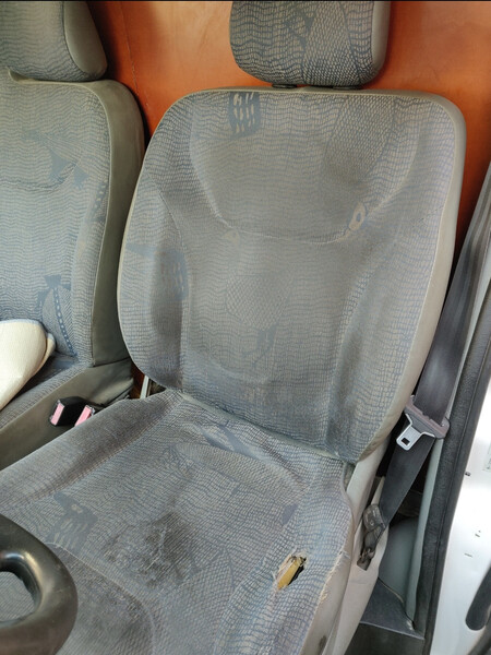 Водительское сиденье Renault Trafic 2  2005 1.9 Дизель Ахтырка