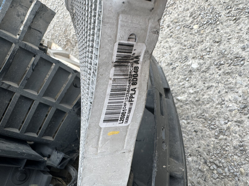 Радиатор Land Rover Range Rover 2015 г.  3.0 л бензин Тернополь