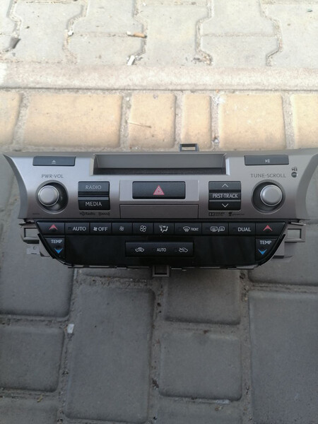 Мультимедия (магнитола/блок управления климатом) Lexus ES  2016 