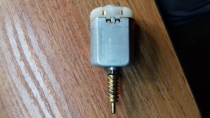 Моторчик двери Renault Grand Scenic 3  2011 хетчбек 1.6 Дизель 