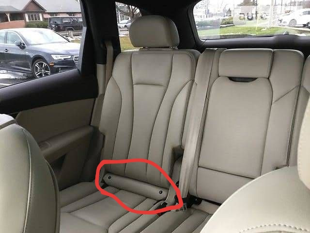 Подушка Audi Q7 2016 г.  Киев