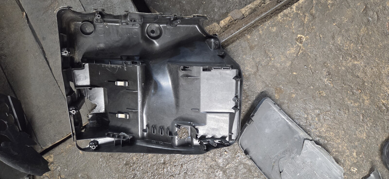 Корпус блоку запобіжників 7E0907296A   Volkswagen Multivan, Volkswagen T5 (Transporter)