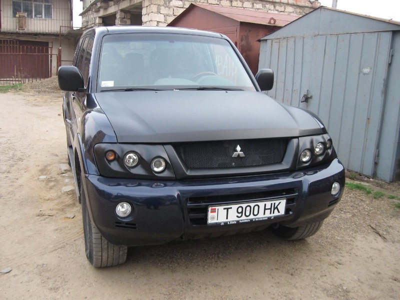 Фара комбинированная, передняя Mitsubishi Pajero  2004 3.2 Дизель Одесса
