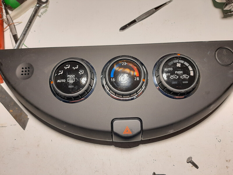 Блок кондиционер Nissan Note E11  2011 хэтчбек 1.4 Бензин Полтава