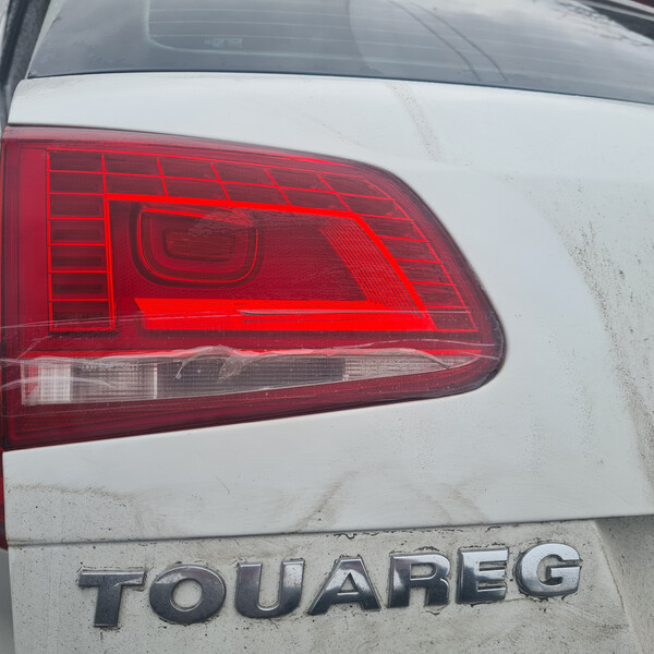 Фонарь задний внутренний левый Volkswagen Touareg  2013 3.0 Дизель Кобеляки
