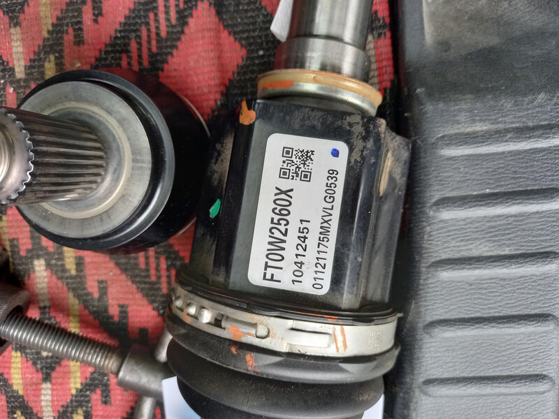 Полуось левая в сборе FT0W2560X   Lexus NX, Mazda CX-30