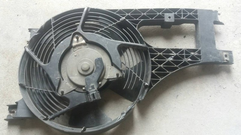 Вентилятор охлаждения на кондер с диффузором Nissan Tiida C11  2007 хэтчбек 1.6 Бензин Краматорск