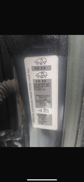 Задня ліва дверка чорна Peugeot 3008  2009 1.6 Дизель 