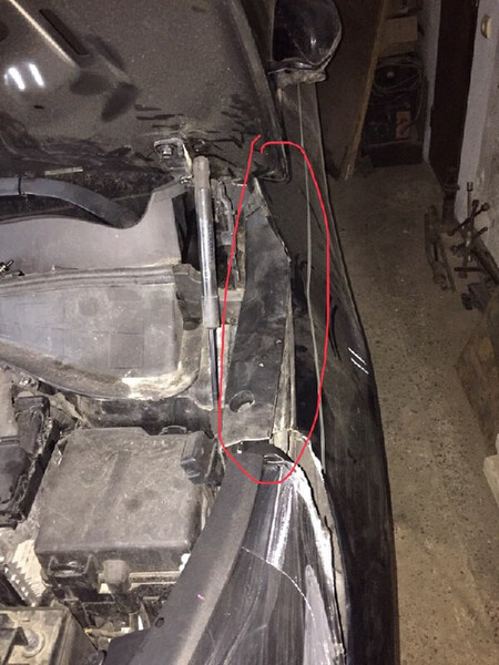 Пластик на крило під капот Kia Sorento 2016 г.  2.4 л бензин Ровно