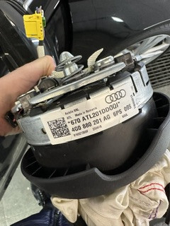 Подушка безопасности водителя 4G0880201AG 6PS   Audi A6
