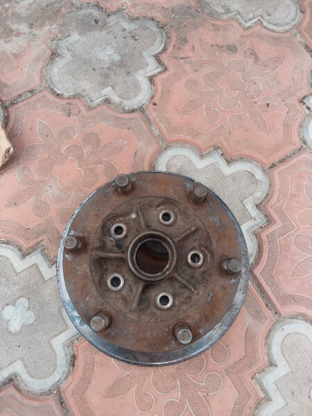 Ступиця передня Ford Transit  1990 універсал 2.5 Дизель 