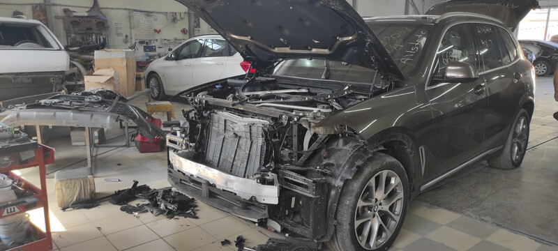 Бампер в сборе BMW X5  2020 3.0 Бензин 