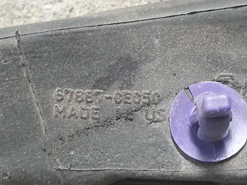 Уплотнитель двери задней правой боковой нижний Toyota Highlander  2016 10.0 Бензин 