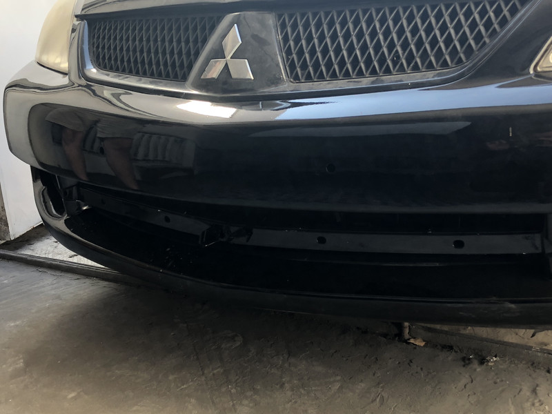 Молдинг бампера Mitsubishi Lancer 9 2007 г.  1.6 л бензин Чернигов