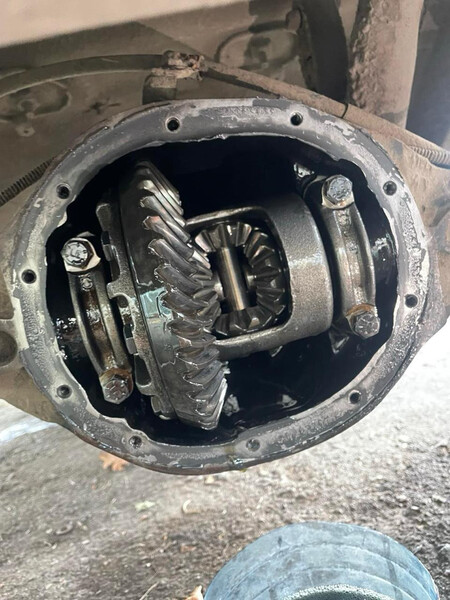 Задній міст у зборі Jeep Cherokee XJ 1999 р.  2.5 л дизель Межова