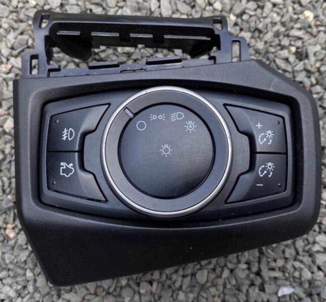 Блок управления светом Ford Focus 3 2015 г.