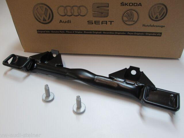 Задняя полка 8D0813545   Audi A4, Volkswagen Passat