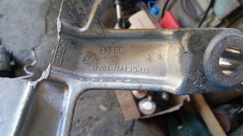 Кронштейн КПП BV617M125LB   Ford Focus