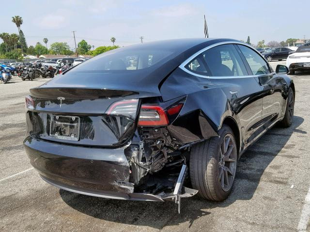 Крило заднє праве Tesla Model 3  2018 хетчбек  Электро 