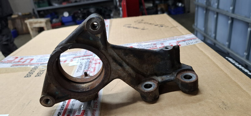 Кронштейн полуоси Nissan Teana J32  2010 2.5 Бензин Дніпро