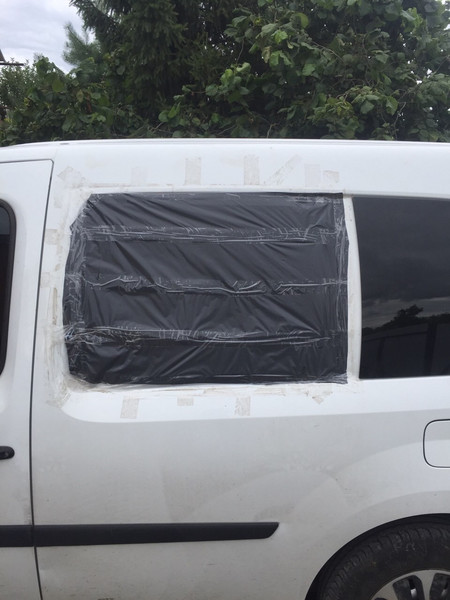 Скло Renault Kangoo универсал 2011 г.  1.5 л дизель Луцк