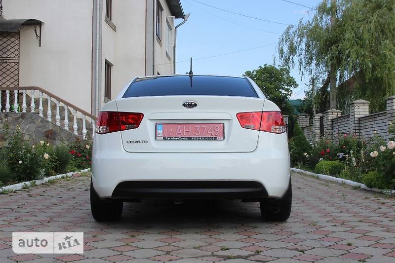 Губа заднего бампера Kia Cerato  2012 1.6 Бензин Сумы