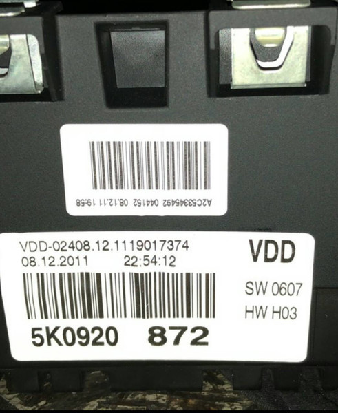 Щиток приборов 5K0920872   Volkswagen Golf
