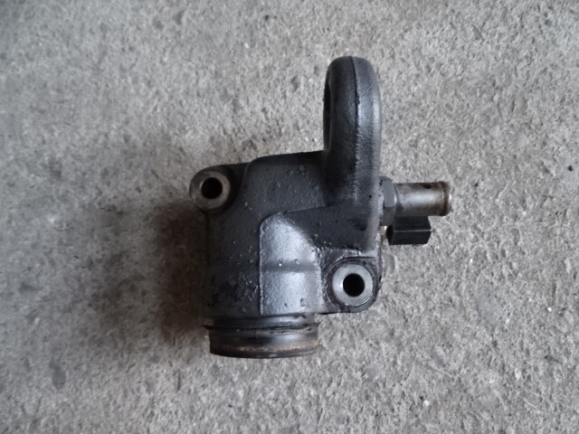 Фланець системи охолодження Mercedes-Benz Vario  2003 4.2 Дизель Мукачево