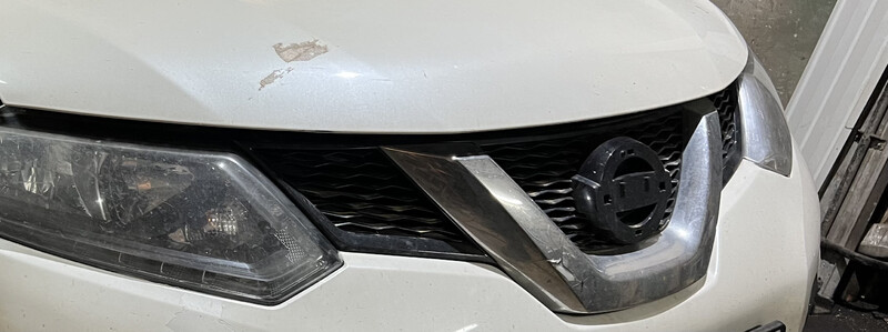 Эмблема передняя Nissan Sentra  2014 1.8 Бензин Житомир