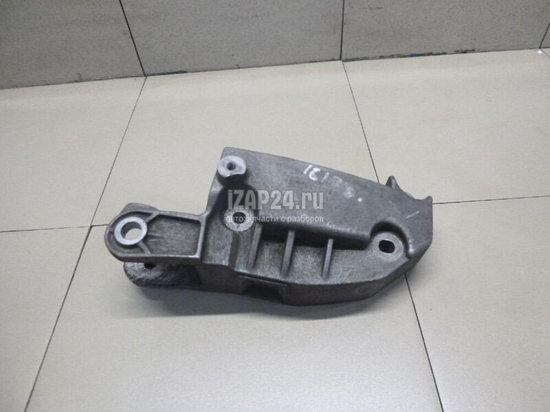 Кронштейн опори двигуна Renault Megane 2  2006 