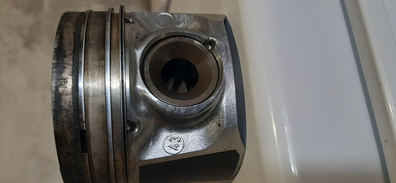 Поршень Renault Master 2014 г.