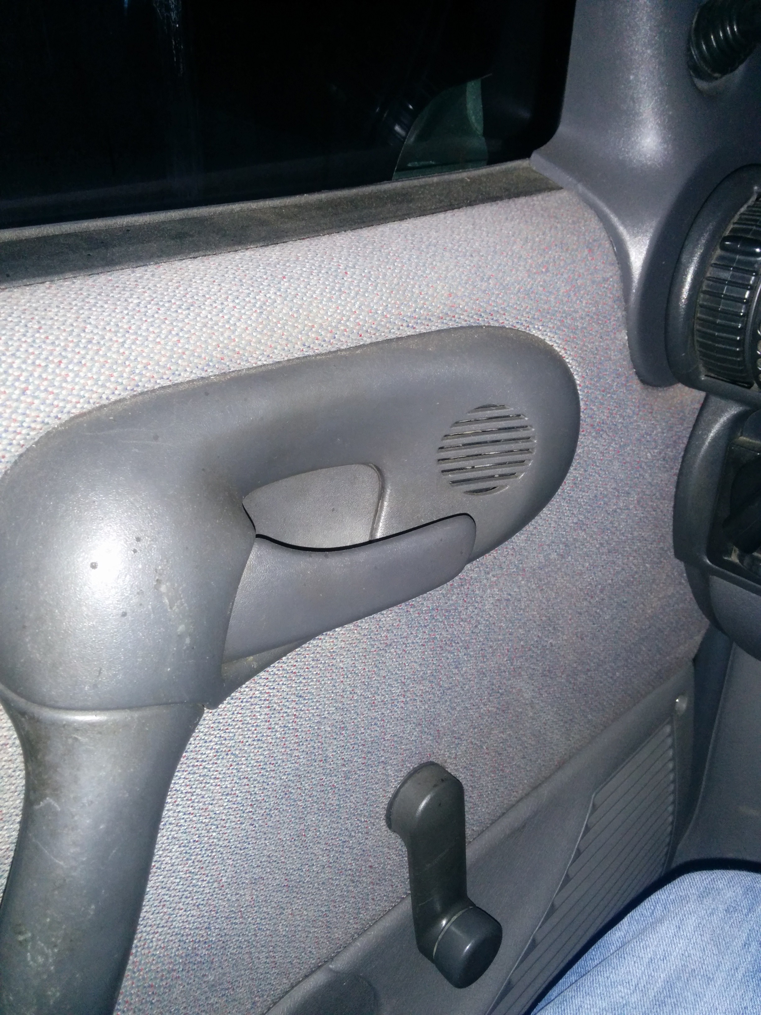 Ручка двери в сборе Opel Corsa B  1996 1.4 Бензин Житомир