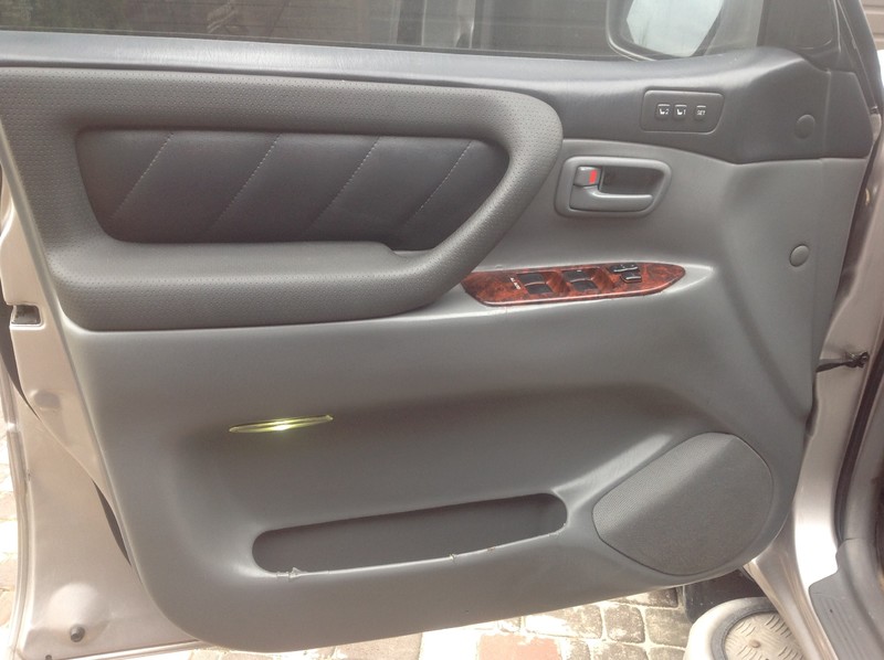 Карты дверей Toyota Land Cruiser 100  2001 4.2 Дизель Киев