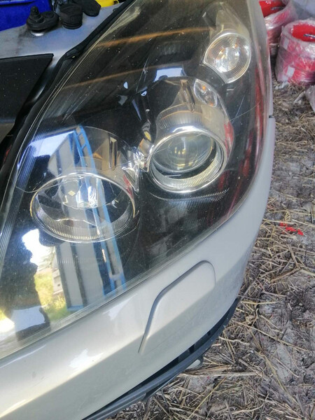 Фара права ксенон (чорна) Opel Vectra C 2007 г.  0.1 л дизель Полтава