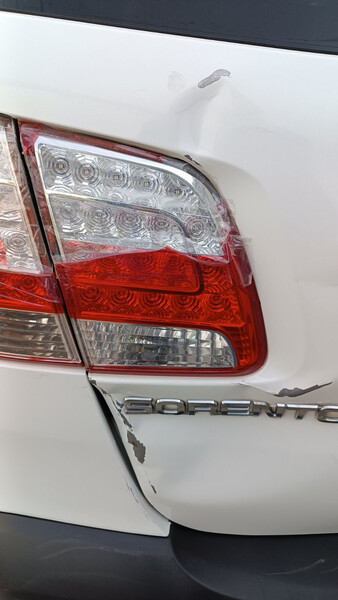 Фонарь задний левый на крышке багажника Kia Sorento  2011 2.0 Бензин Одесса
