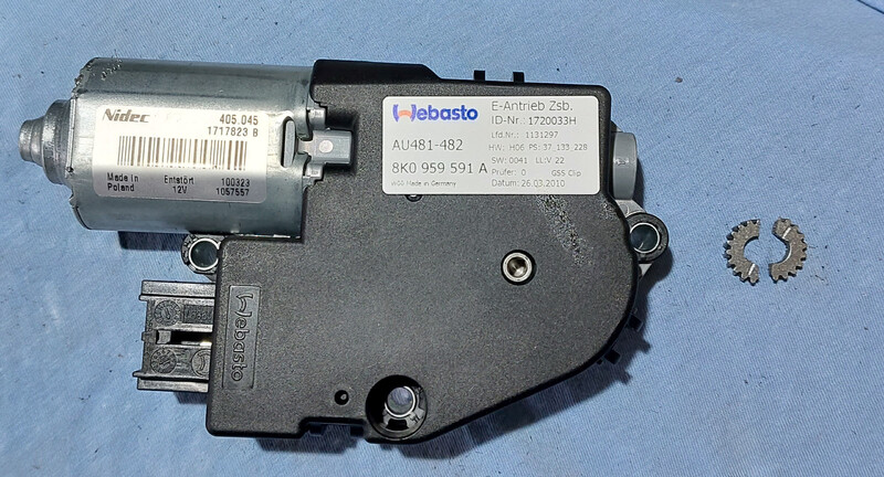 Моторчик люка Audi A4 B8  2010 2.0 Бензин Бердичев