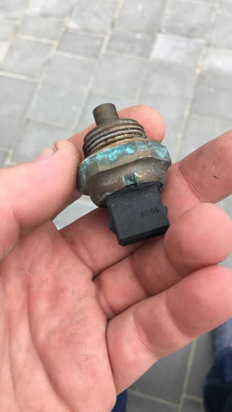 Датчик температури рідини Mercedes-Benz V-Class  1999 універсал 2.8 Бензин Одеса