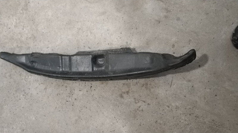 Мачалку між крилом і стойкою (тампон) Hyundai i30  2013 хэтчбек 1.6 Дизель Луцк