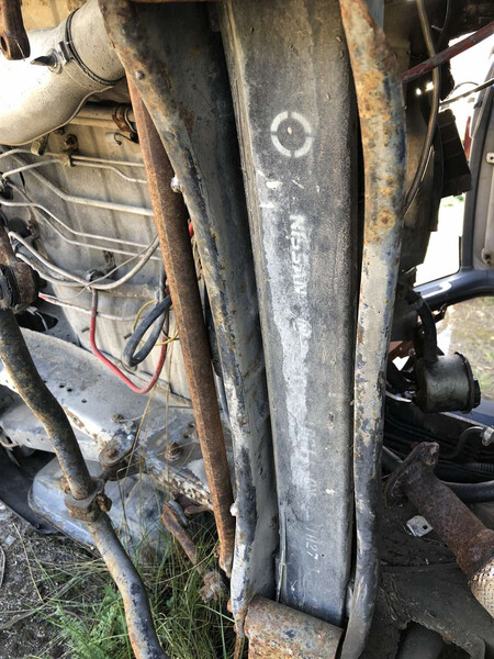 Передня рессора Nissan Vanette C22  1991 2.0 Дизель Бучач