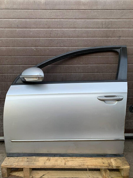 Дверь водительская Volkswagen Passat B6  2008 универсал 2.0 Дизель Луцк