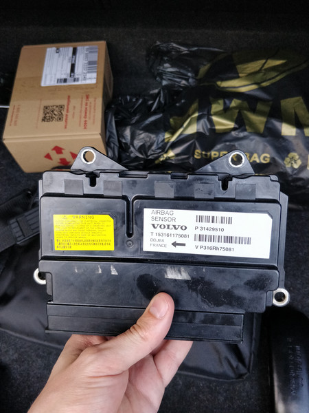 31429510 Volvo V40  2015 хэтчбек 2.0 Дизель Ровно