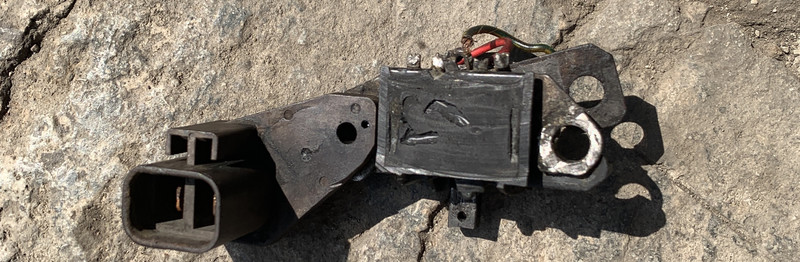 Щітки генератора Nissan Bluebird  1987 універсал 2.0 Дизель Маріуполь