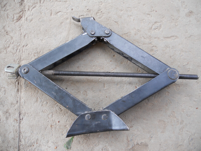 Домкрат Renault Rapid 1998 г.  1.9 л дизель Христиновка