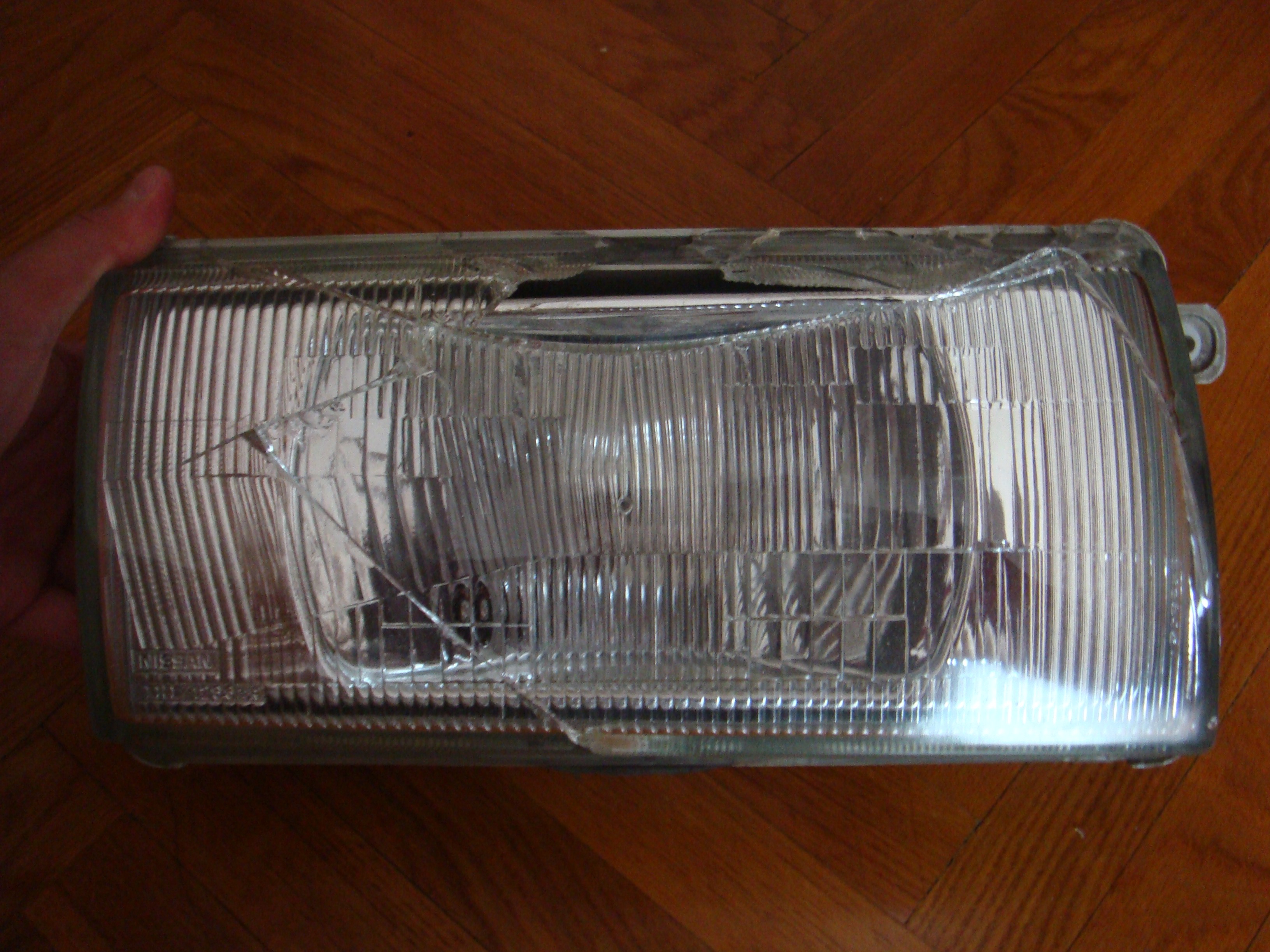 Основная фара в сборе Nissan Sunny B12  1987 1.7 Дизель Ялта