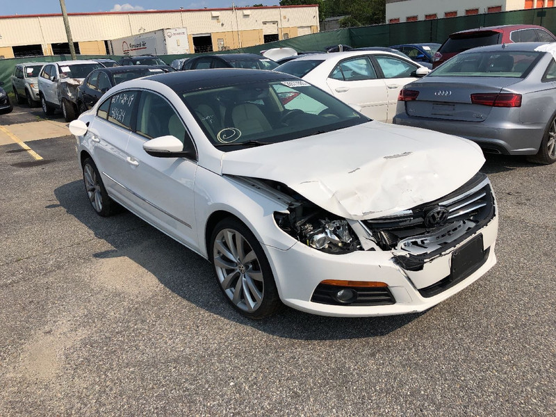 Капот Volkswagen Passat CC 2011 г.  2.0 л бензин Киев