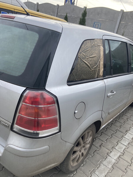 Скло заднє праве кузовне Opel Zafira B 2005 универсал 2.0 Бензин Хмельницкий