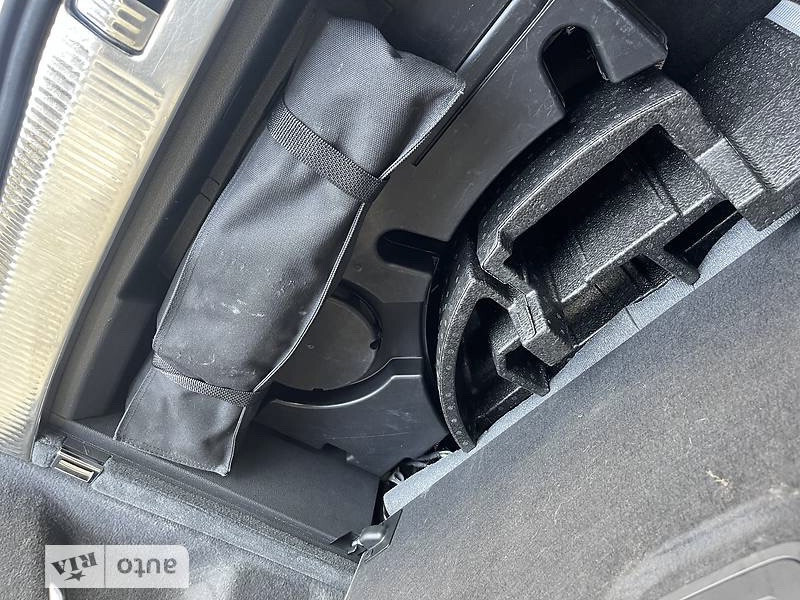 Органайзер под запаску Audi Q7  2017 3.0 Бензин Полтава