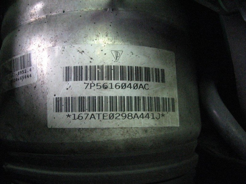 Амортизатор передний правый пневмо Porsche Cayenne Tyrbo 2012 4.8 Бензин Киев