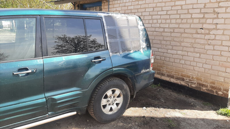 Форточка Mitsubishi Pajero Wagon 2001 г.  Львов